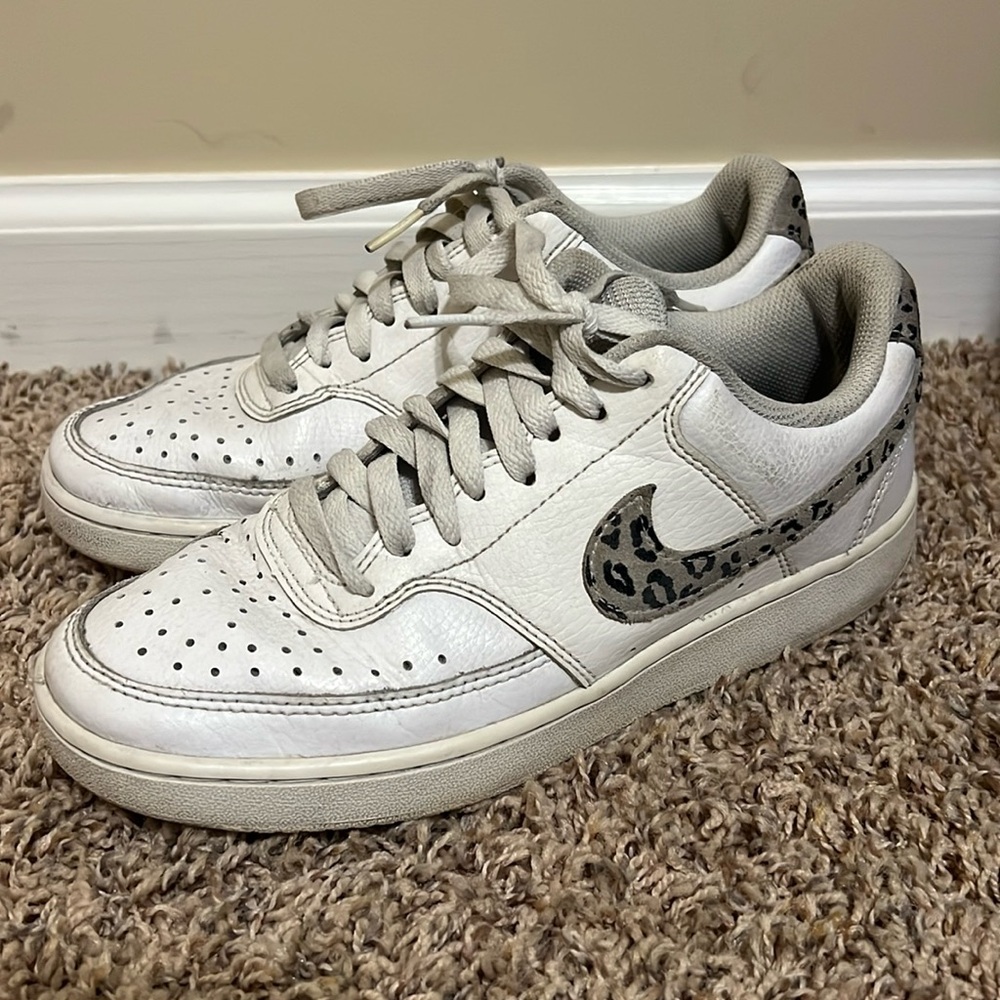 Nike Court Vision Low Sneakers White Desert Sand Leopard Print- Size 7.5 - Picture 1 of 8